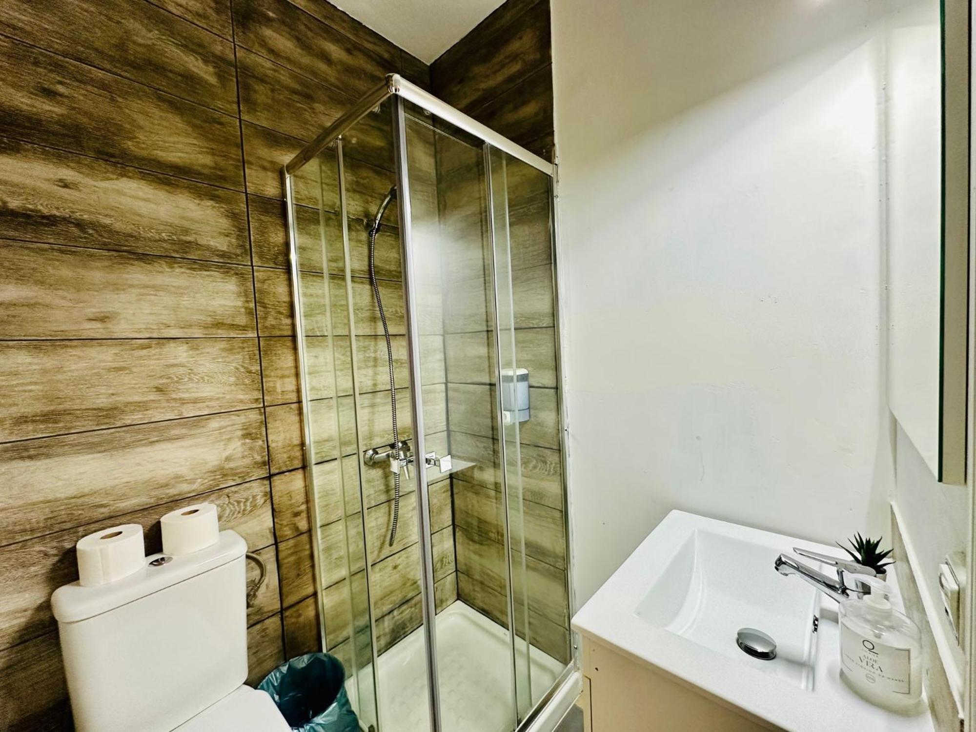 Rooms In Madrid Downtown Bagian luar foto