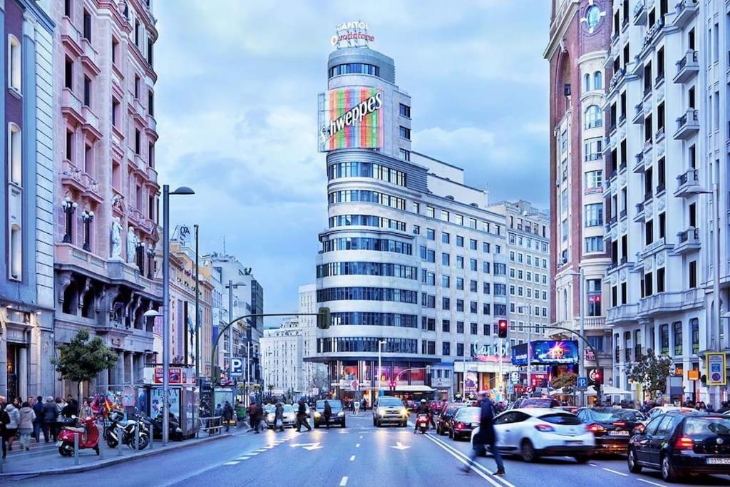 Rooms In Madrid Downtown Bagian luar foto